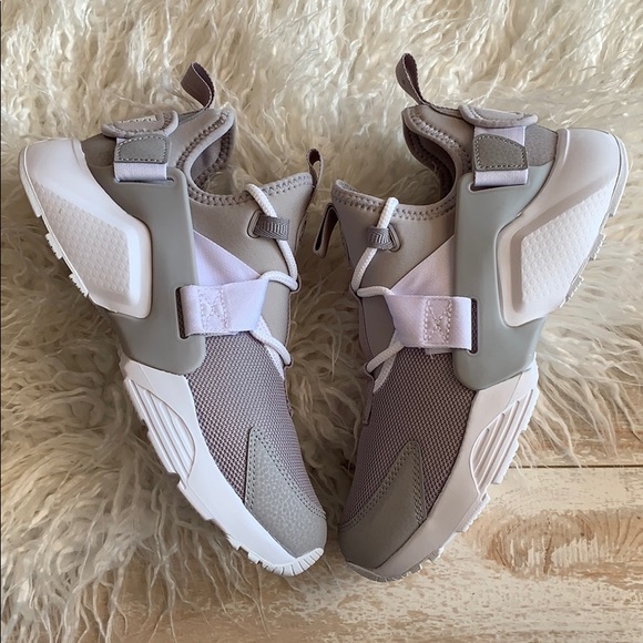 NWT Nike Huarache City - Picture 5 of 7